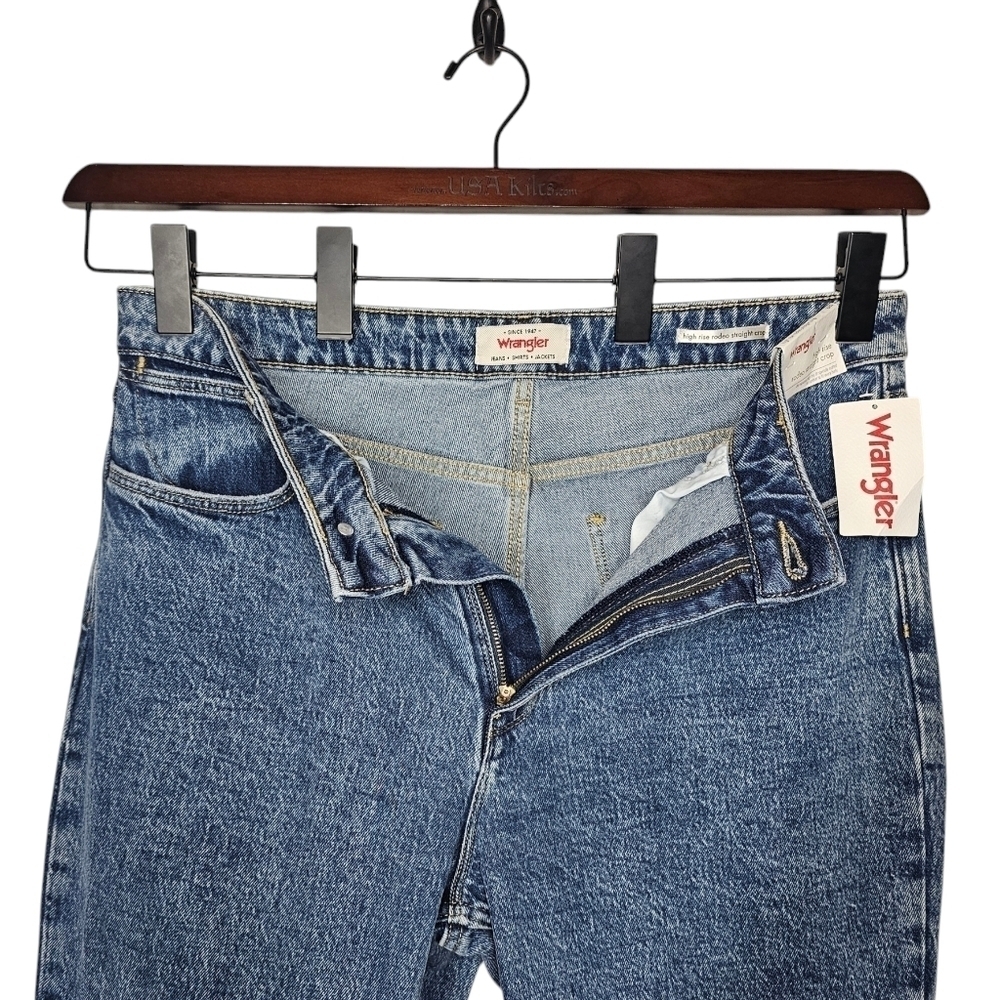 Wrangler High Rise Rodeo Straight Crop - Picture 2 of 5